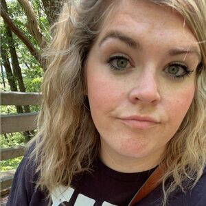 Meet your Posher, Kacie